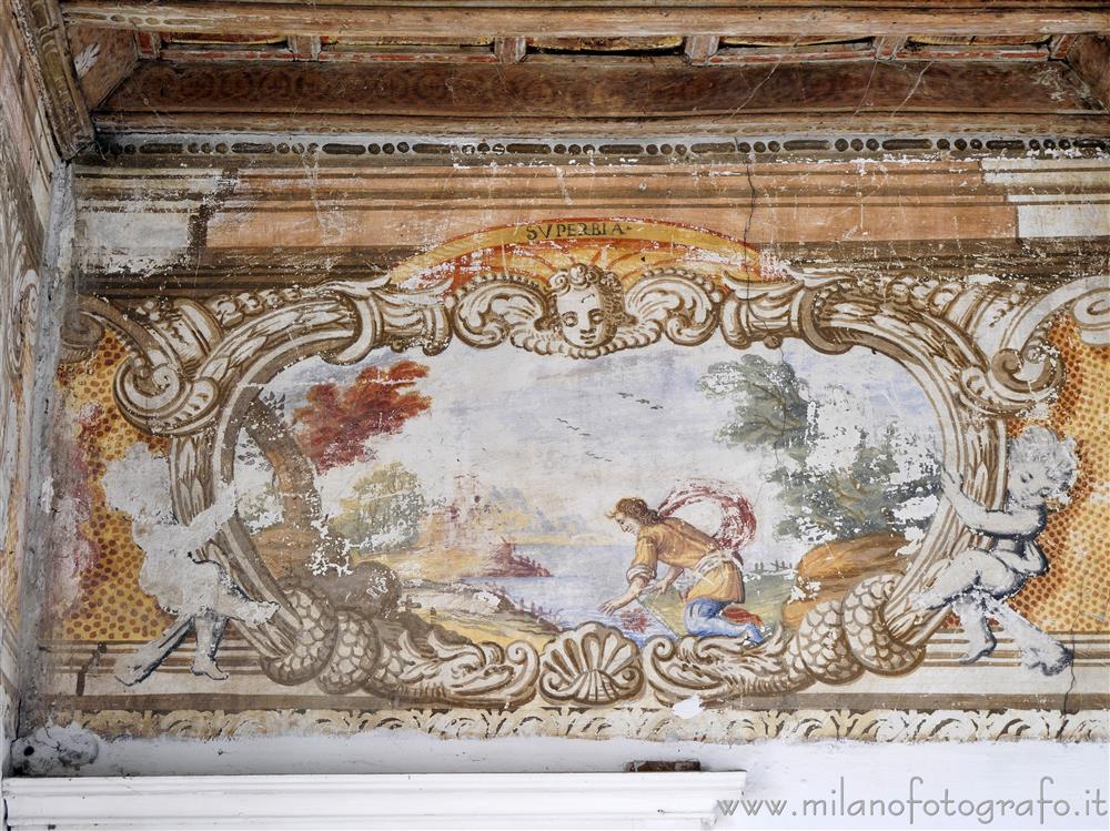 Benna (Biella) - Affresco raffigurante un'allegoria della superbia nel Castello